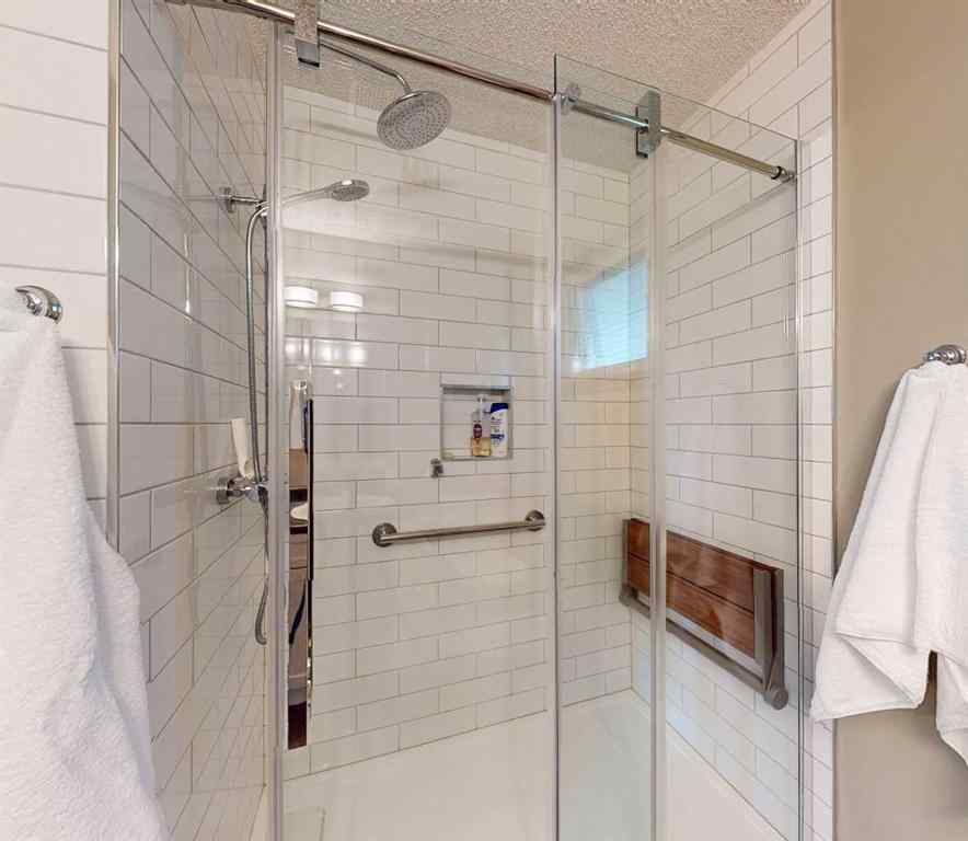 MLS® A2255614 - 816 5 Street SE in NONE Redcliff, Residential