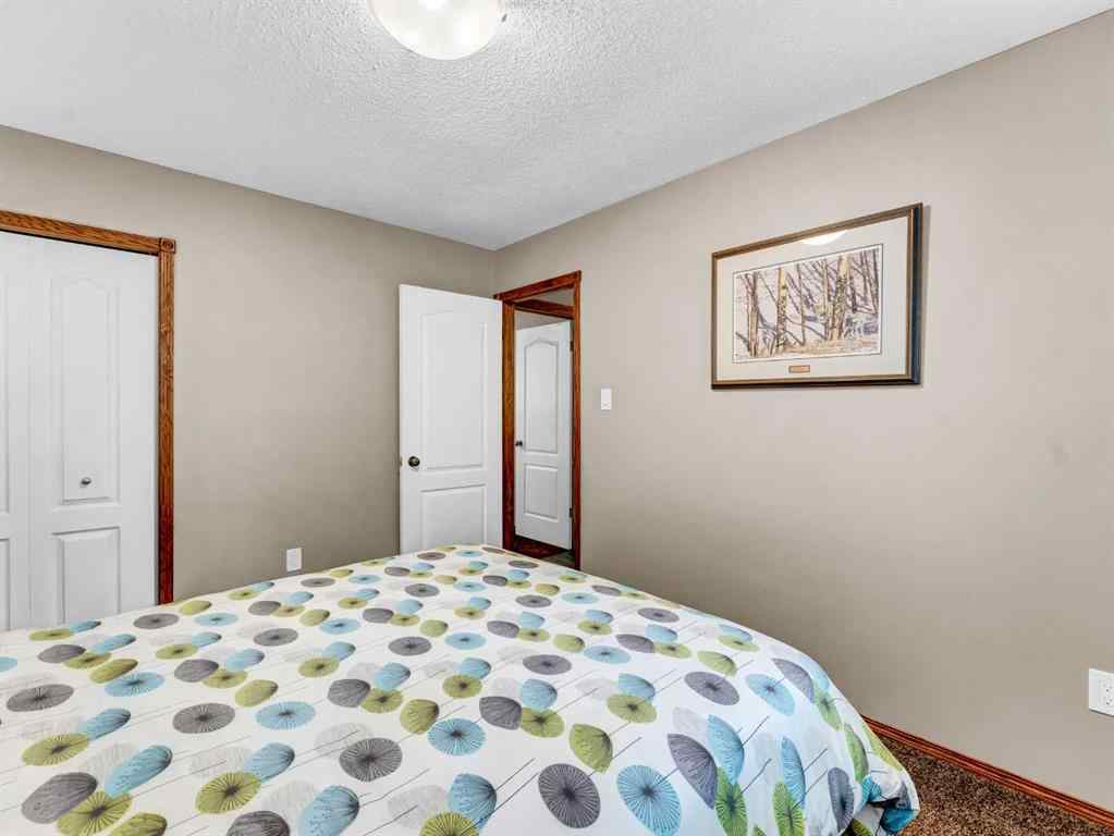 MLS® A2255614 - 816 5 Street SE in NONE Redcliff, Residential