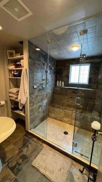 MLS® A2255618 - 906 Bonhomme Street  in Jasper Jasper, Residential