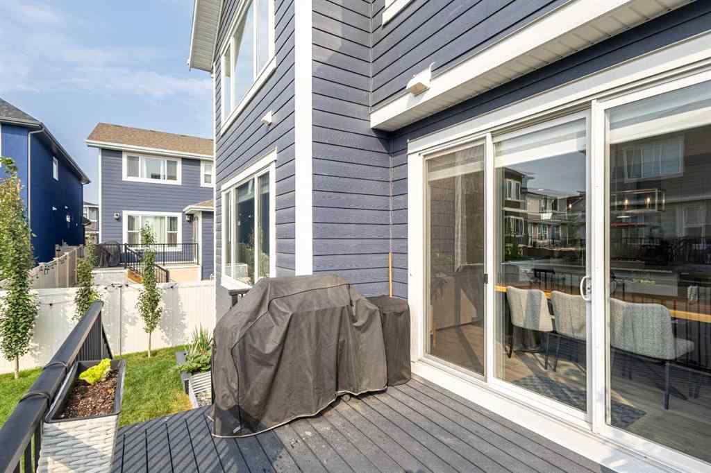 MLS® A2255619 - 246 West Grove Point SW in West Springs Calgary, Residential