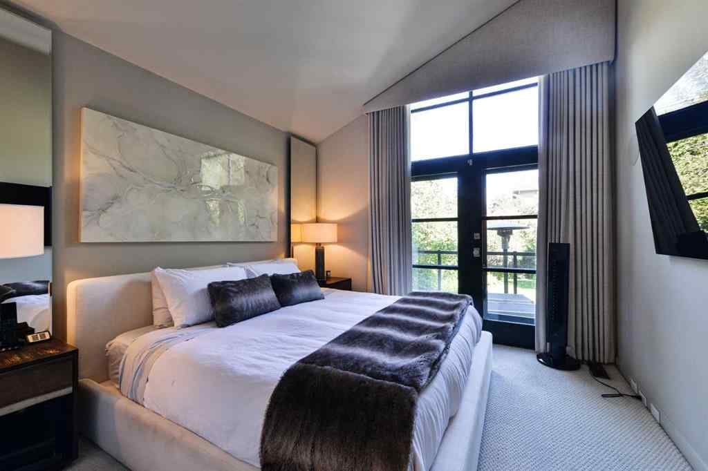 MLS® A2255623 - 1924 10A Street SW in Upper Mount Royal Calgary, Residential