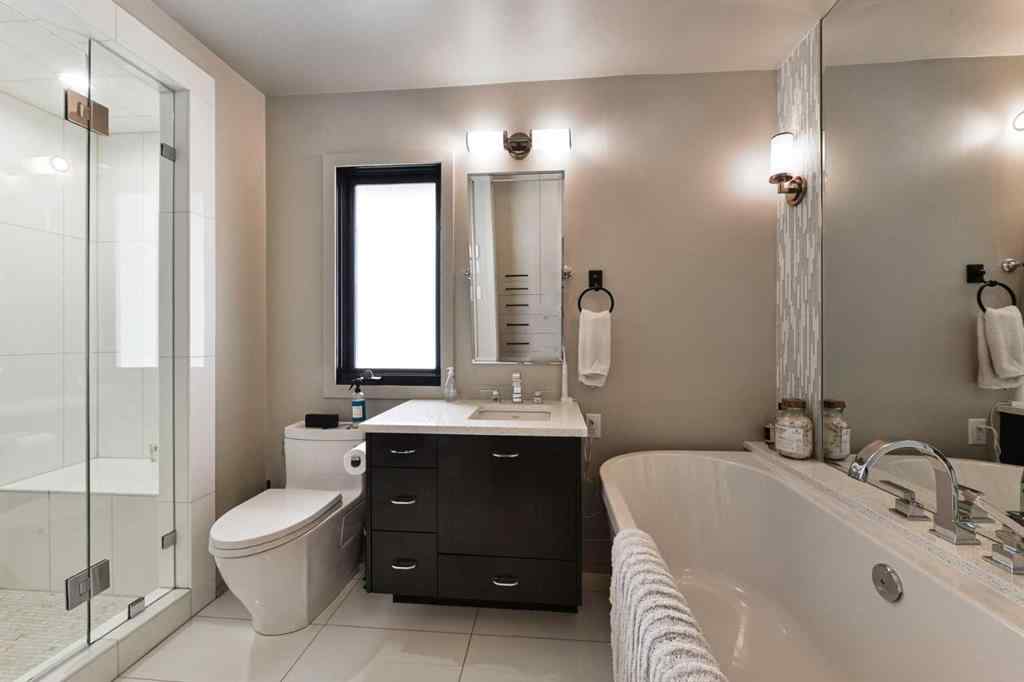 MLS® A2255623 - 1924 10A Street SW in Upper Mount Royal Calgary, Residential