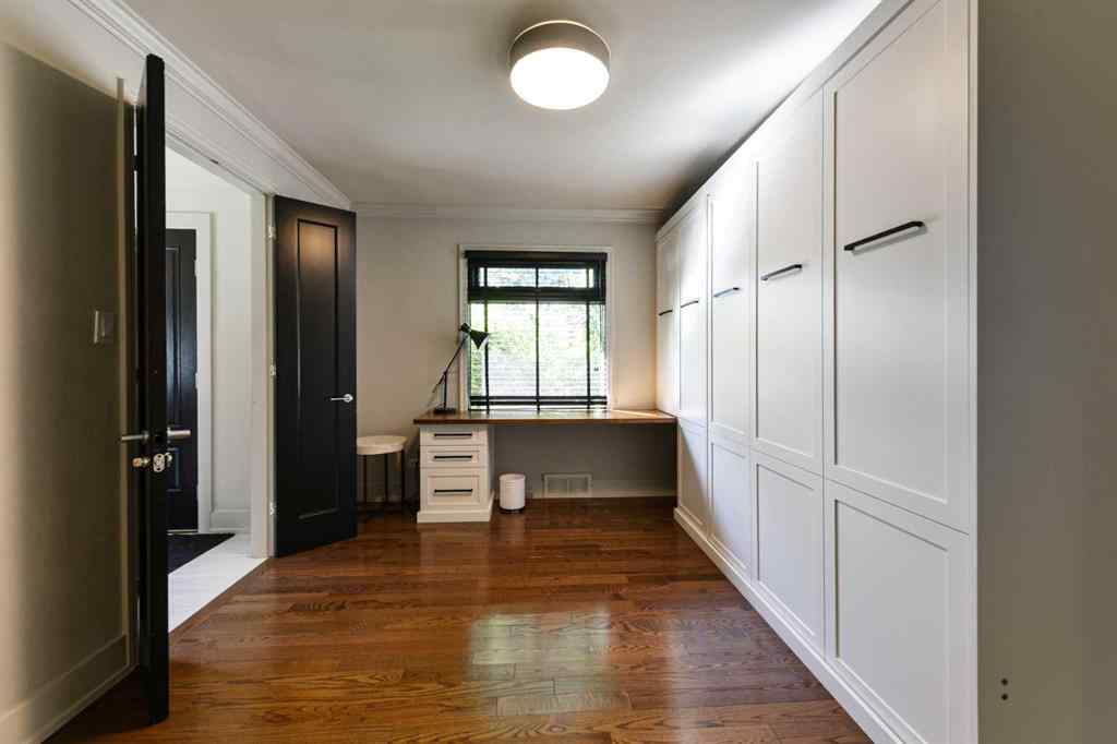 MLS® A2255623 - 1924 10A Street SW in Upper Mount Royal Calgary, Residential