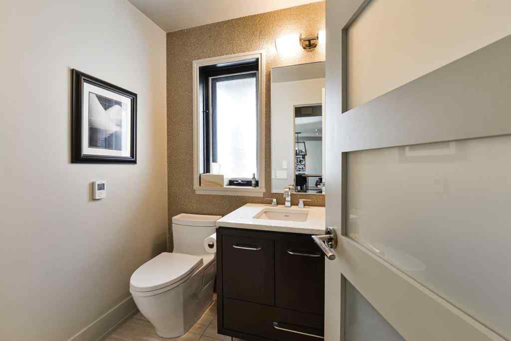 MLS® A2255623 - 1924 10A Street SW in Upper Mount Royal Calgary, Residential