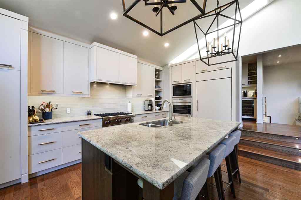 MLS® A2255623 - 1924 10A Street SW in Upper Mount Royal Calgary, Residential