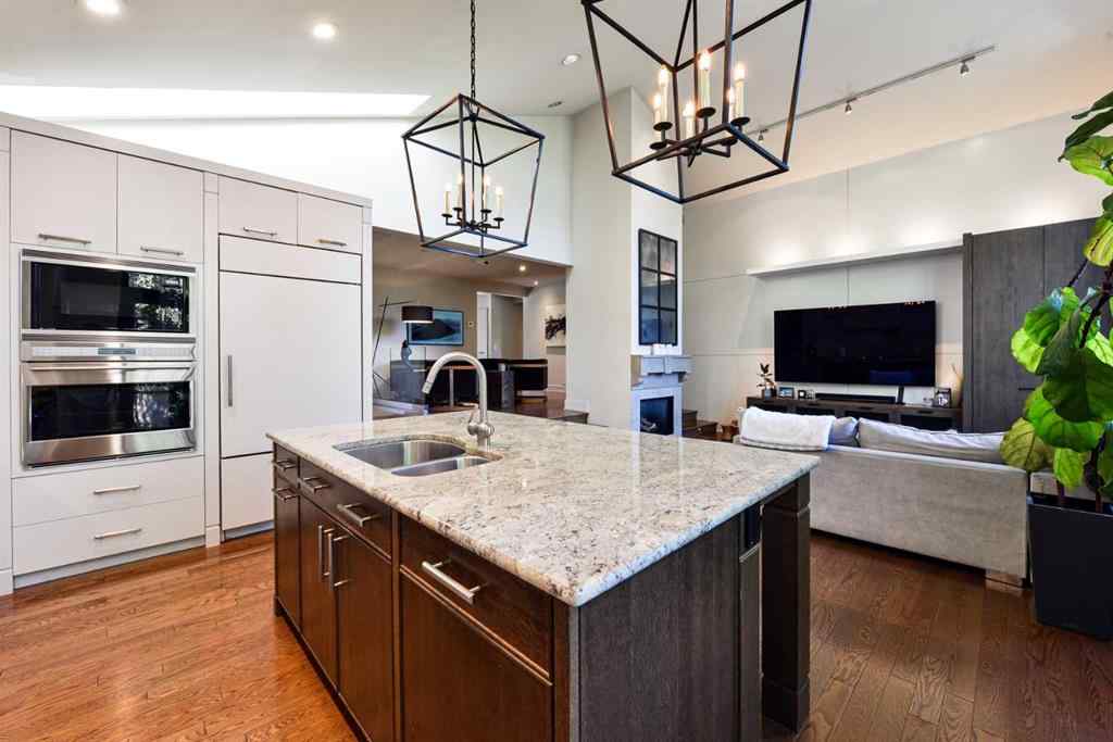 MLS® A2255623 - 1924 10A Street SW in Upper Mount Royal Calgary, Residential