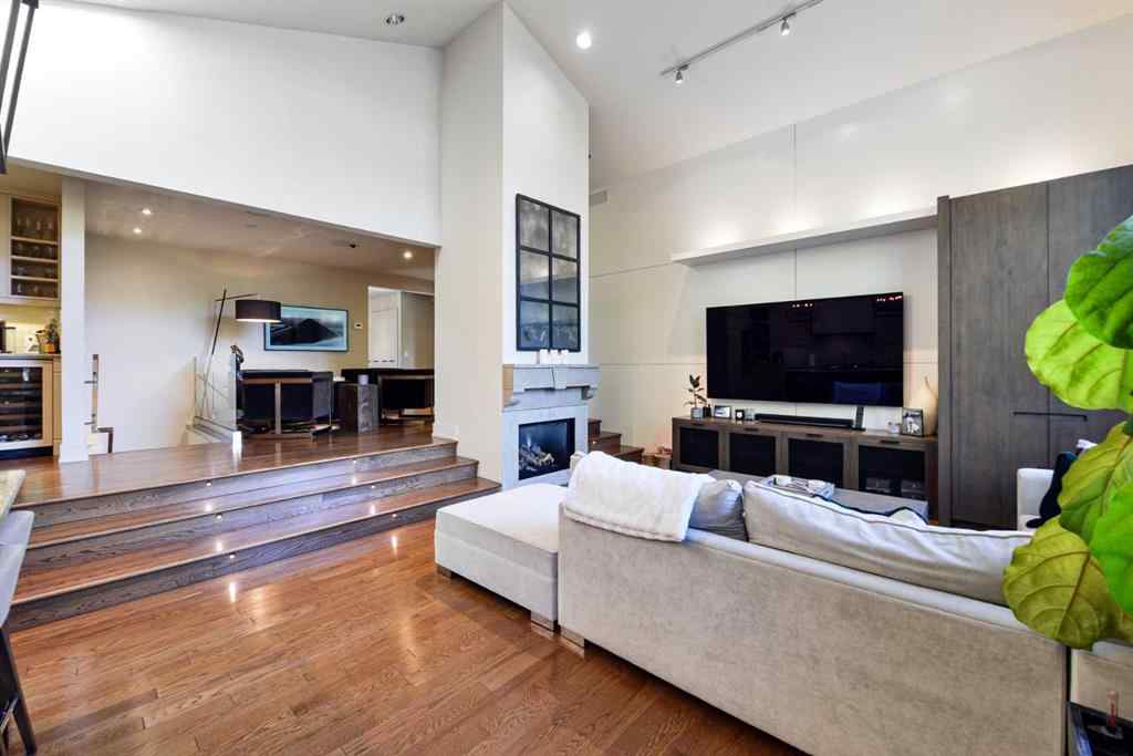 MLS® A2255623 - 1924 10A Street SW in Upper Mount Royal Calgary, Residential
