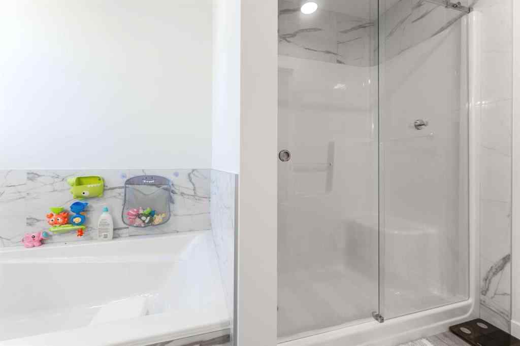 MLS® A2255625 - 200 Lewiston Drive NE in Lewisburg Calgary, Residential