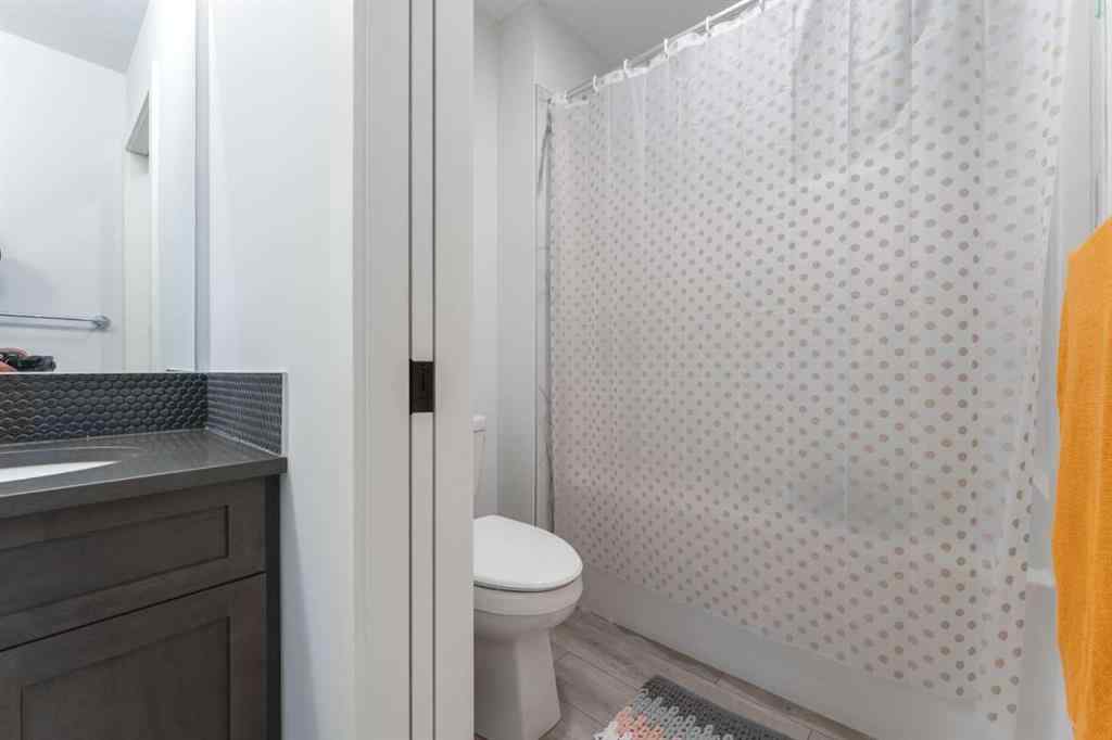 MLS® A2255625 - 200 Lewiston Drive NE in Lewisburg Calgary, Residential