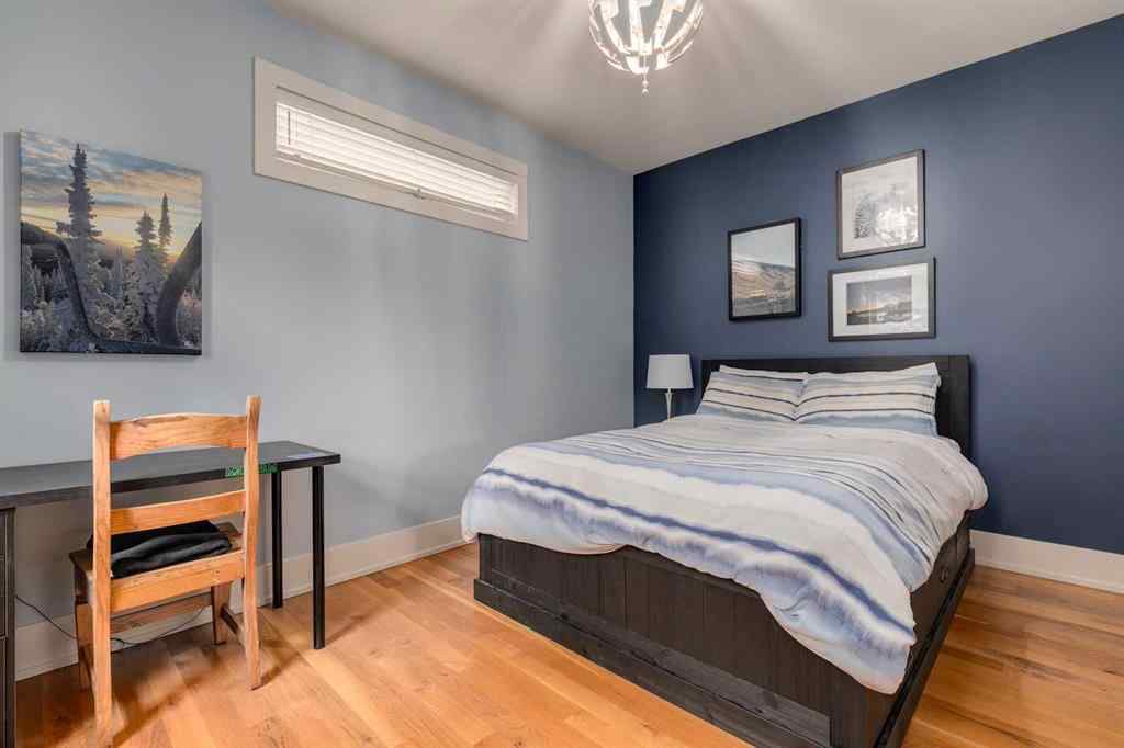 MLS® A2255628 - 16 Varal Place NW in Varsity Calgary, Residential