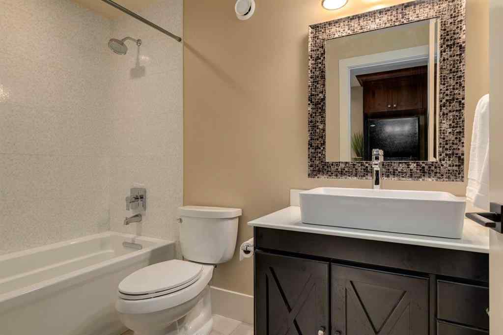 MLS® A2255628 - 16 Varal Place NW in Varsity Calgary, Residential