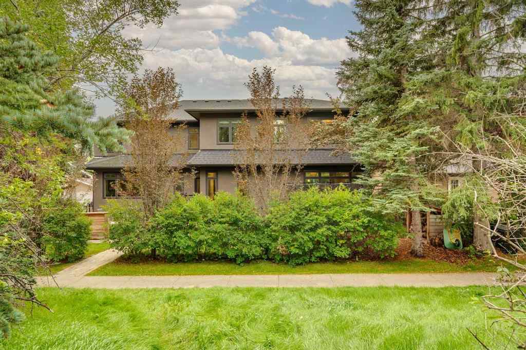 MLS® A2255628 - 16 Varal Place NW in Varsity Calgary, Residential