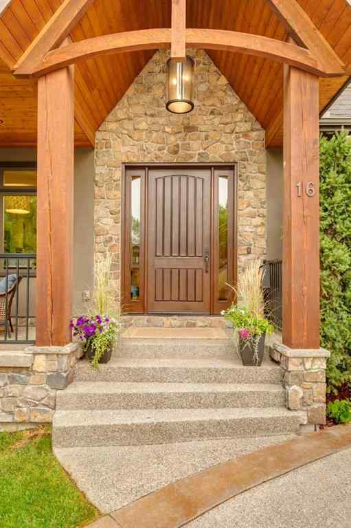 MLS® A2255628 - 16 Varal Place NW in Varsity Calgary, Residential