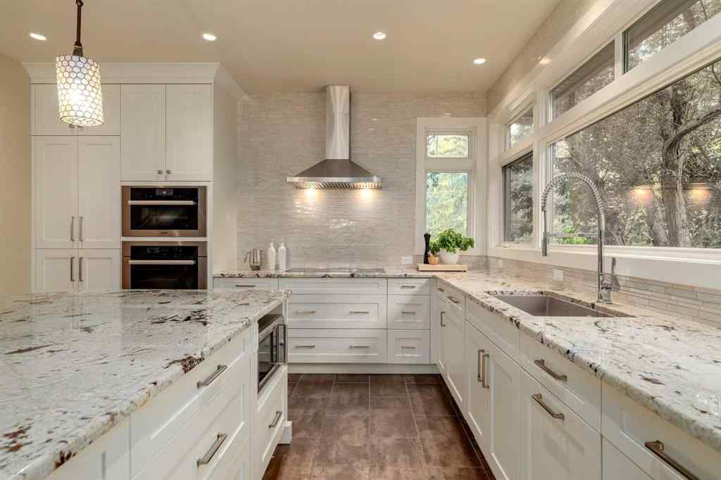 MLS® A2255628 - 16 Varal Place NW in Varsity Calgary, Residential