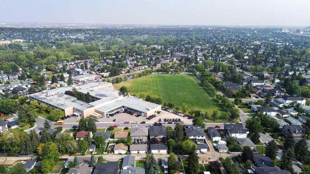 MLS® A2255633 - 2819 23A Street NW in Banff Trail Calgary, Residential