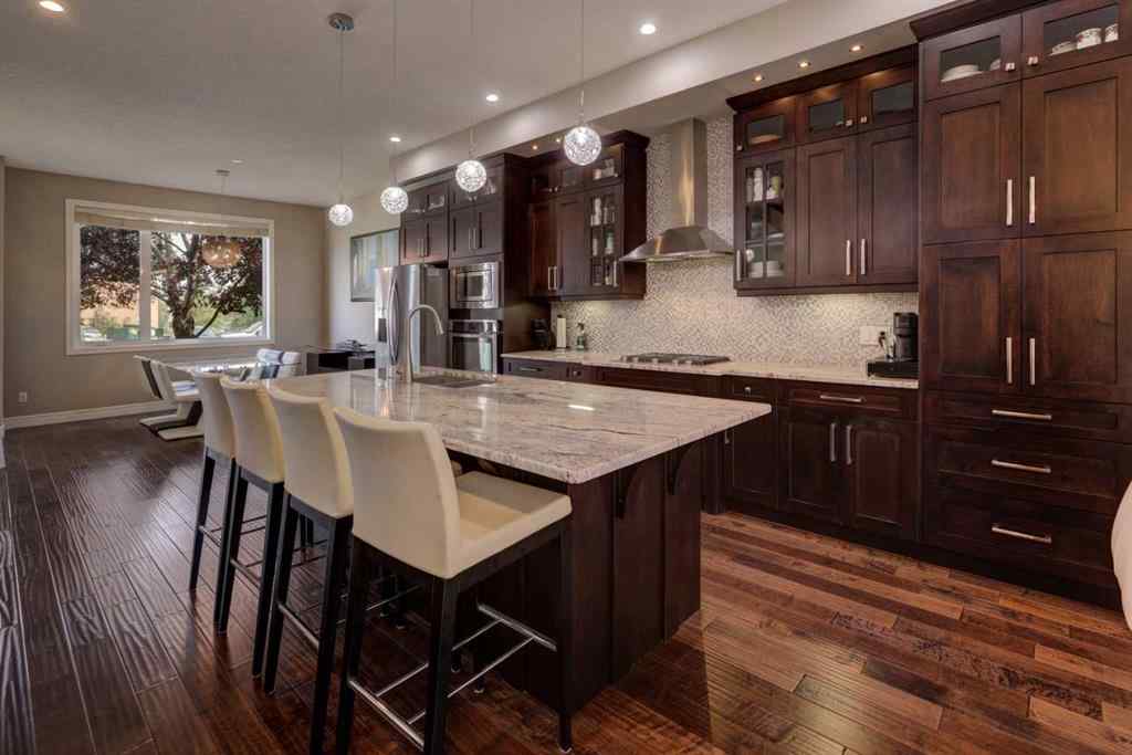 MLS® A2255633 - 2819 23A Street NW in Banff Trail Calgary, Residential