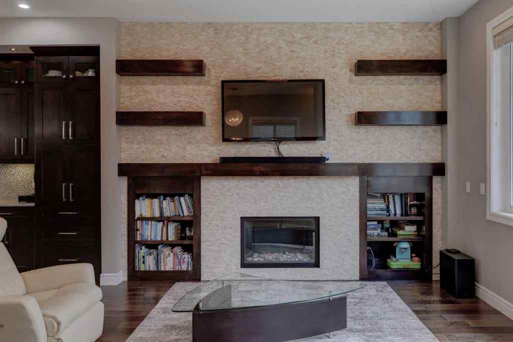 MLS® A2255633 - 2819 23A Street NW in Banff Trail Calgary, Residential