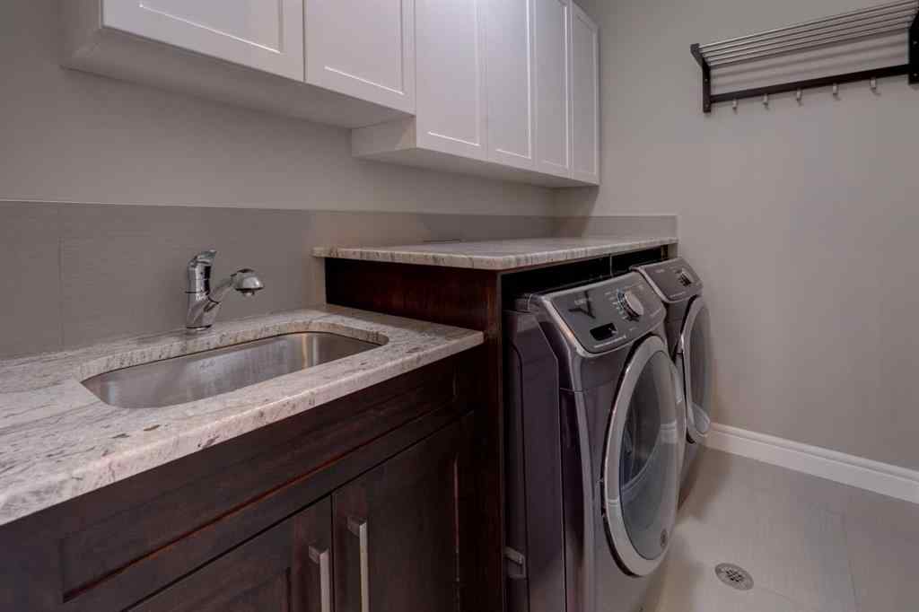 MLS® A2255633 - 2819 23A Street NW in Banff Trail Calgary, Residential