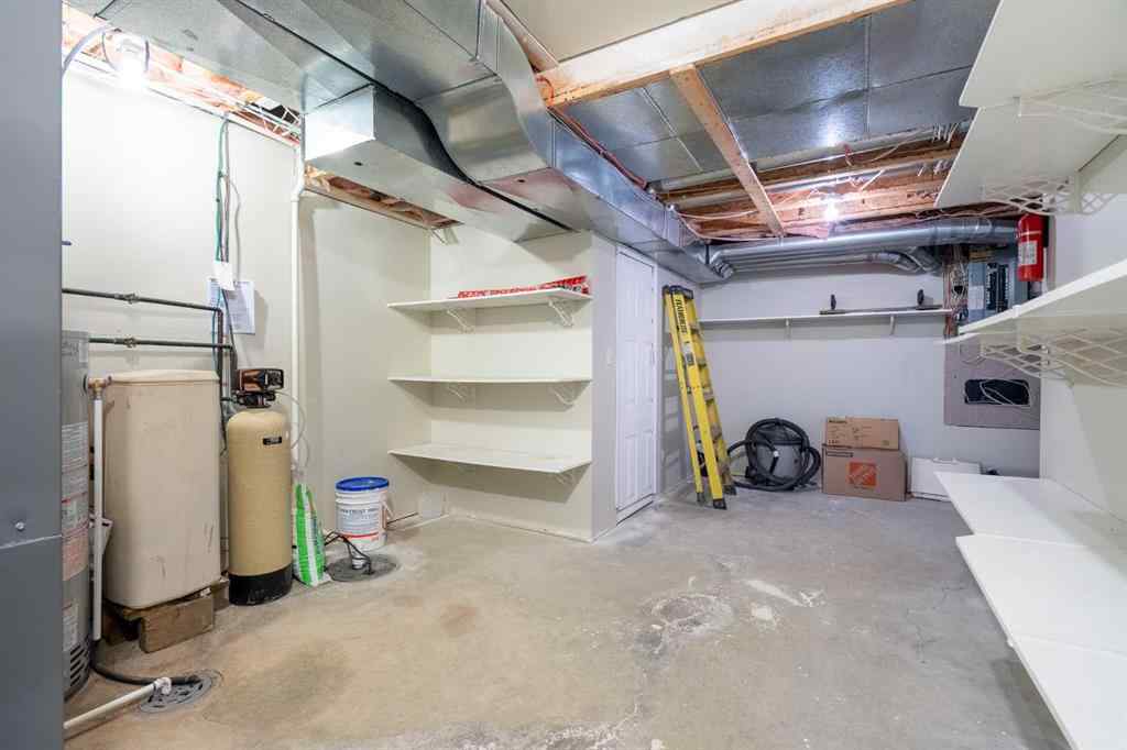 MLS® A2255635 - 3906 59 Avenue Close  in Southridge Lloydminster, Residential