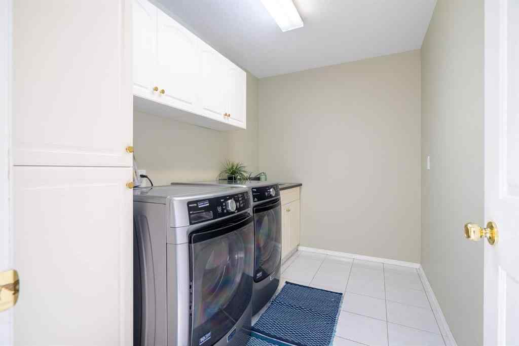 MLS® A2255635 - 3906 59 Avenue Close  in Southridge Lloydminster, Residential
