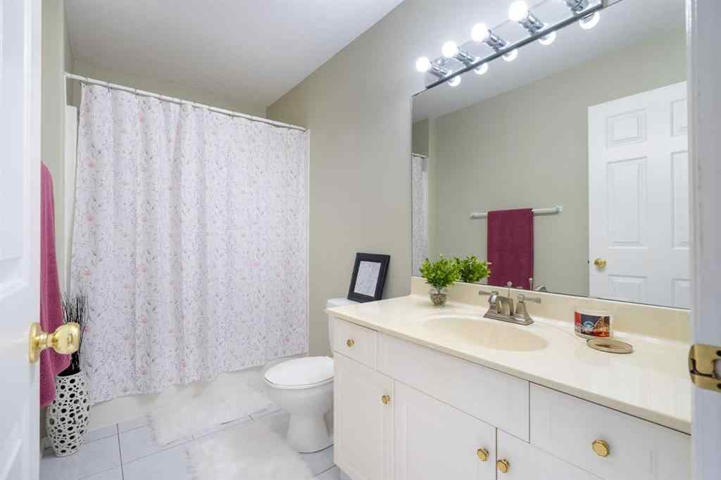 MLS® A2255635 - 3906 59 Avenue Close  in Southridge Lloydminster, Residential
