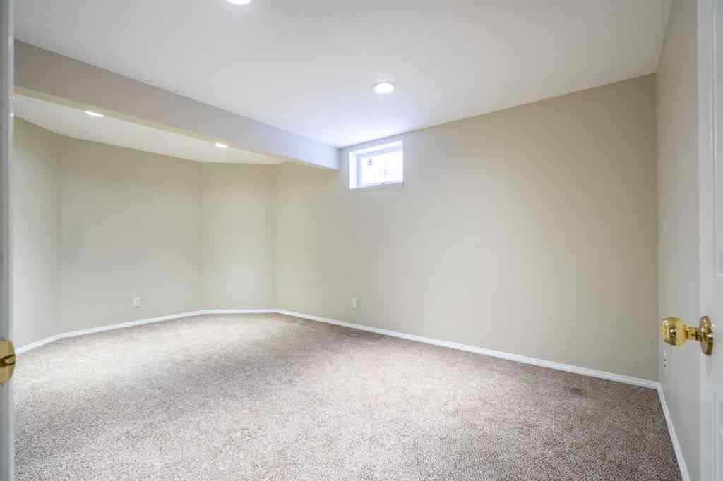 MLS® A2255635 - 3906 59 Avenue Close  in Southridge Lloydminster, Residential