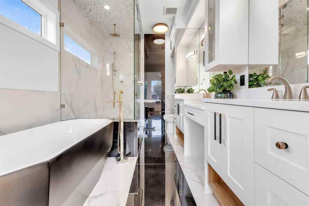 MLS® A2255636 - 1710 29 Street SW in Shaganappi Calgary, Residential
