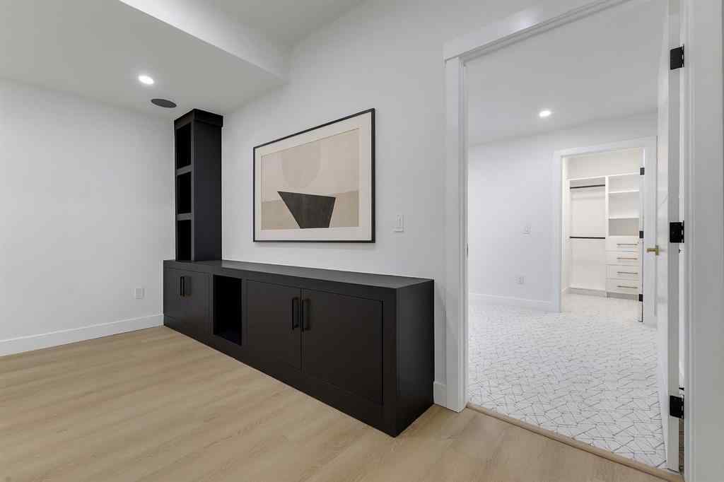 MLS® A2255636 - 1710 29 Street SW in Shaganappi Calgary, Residential