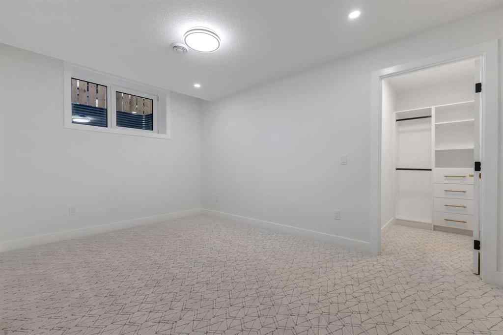 MLS® A2255636 - 1710 29 Street SW in Shaganappi Calgary, Residential