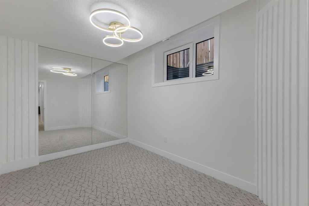 MLS® A2255636 - 1710 29 Street SW in Shaganappi Calgary, Residential