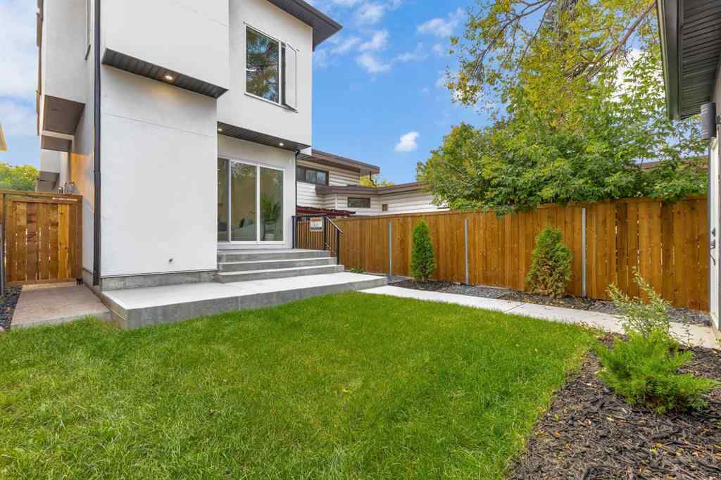 MLS® A2255636 - 1710 29 Street SW in Shaganappi Calgary, Residential