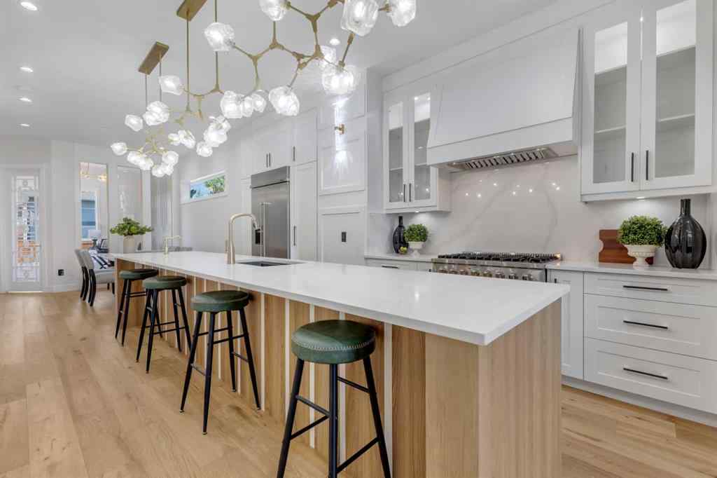 MLS® A2255636 - 1710 29 Street SW in Shaganappi Calgary, Residential