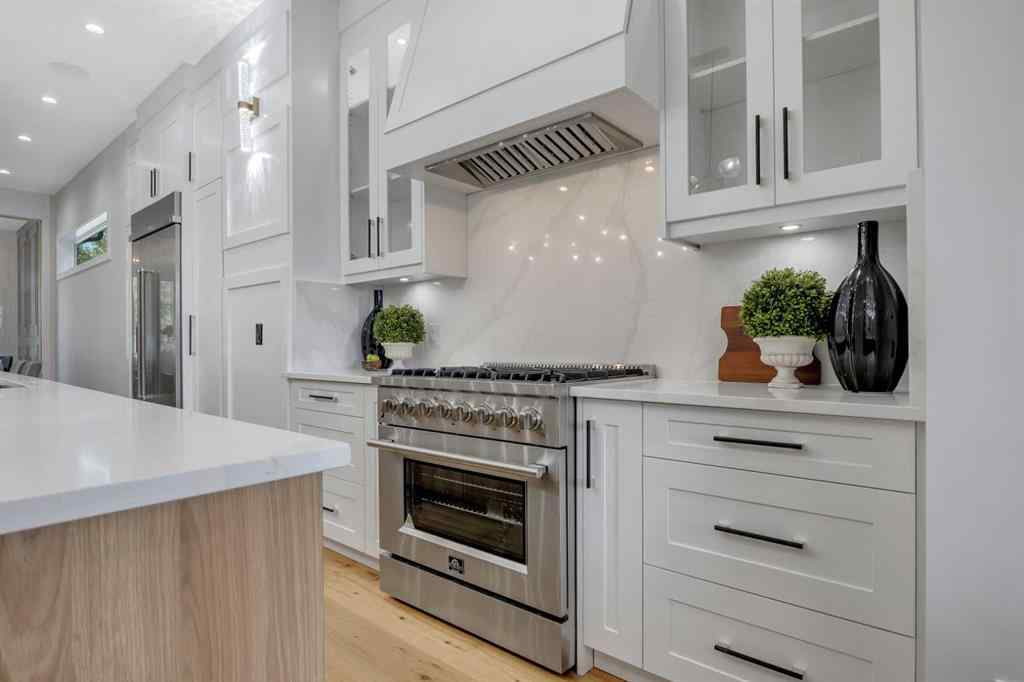MLS® A2255636 - 1710 29 Street SW in Shaganappi Calgary, Residential