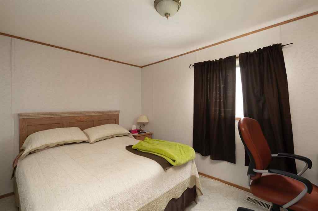 MLS® A2255637 - 240 Palomino Close  in Prairie Creek Fort McMurray, Residential