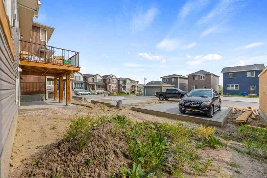 MLS® A2255639 - 746 Bayview Hill SW in Bayview Airdrie, Residential