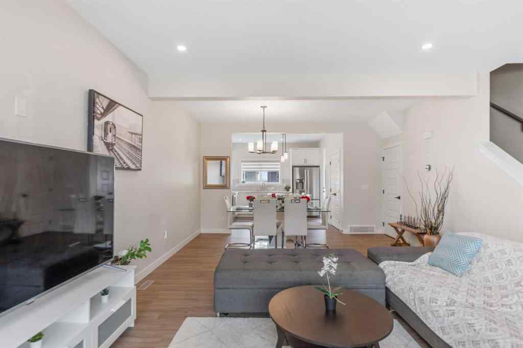 MLS® A2255639 - 746 Bayview Hill SW in Bayview Airdrie, Residential