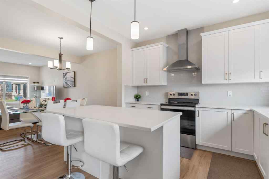 MLS® A2255639 - 746 Bayview Hill SW in Bayview Airdrie, Residential