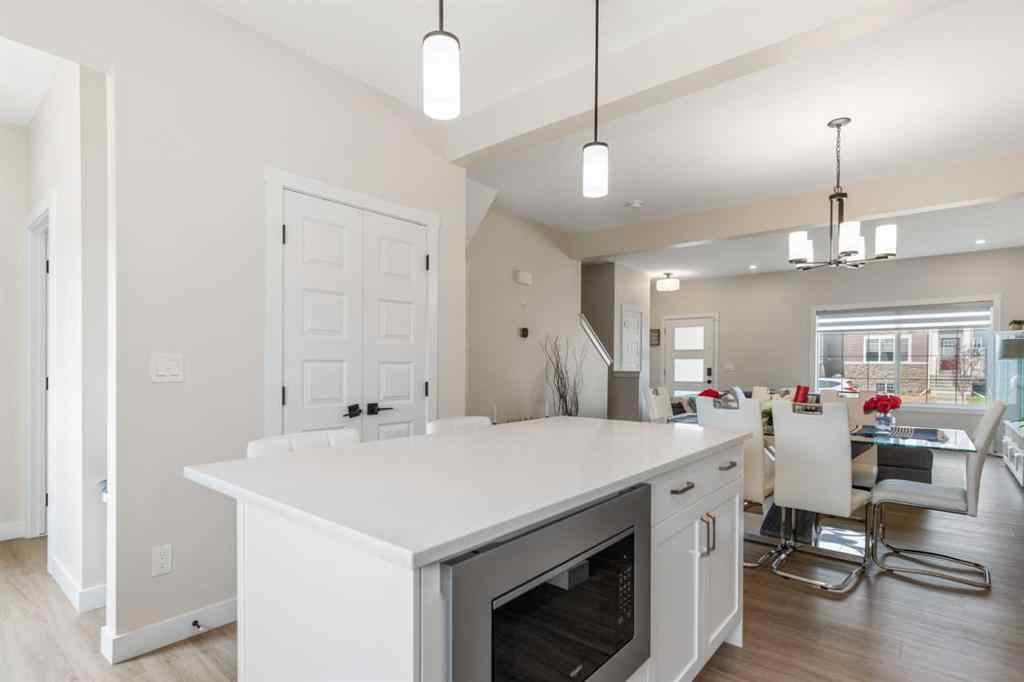MLS® A2255639 - 746 Bayview Hill SW in Bayview Airdrie, Residential