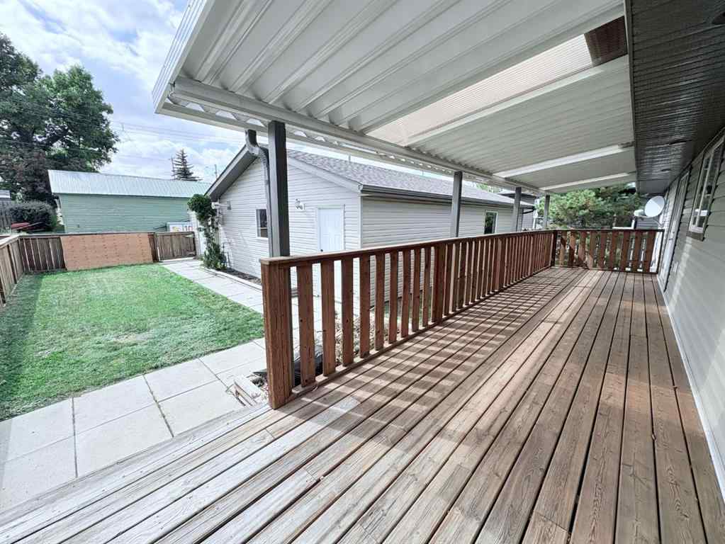 MLS® A2255642 - 203 4 Avenue E in NONE Oyen, Residential