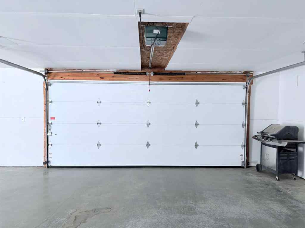 MLS® A2255642 - 203 4 Avenue E in NONE Oyen, Residential