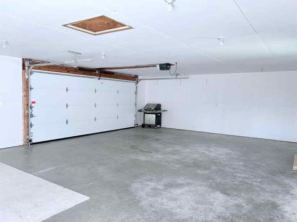 MLS® A2255642 - 203 4 Avenue E in NONE Oyen, Residential