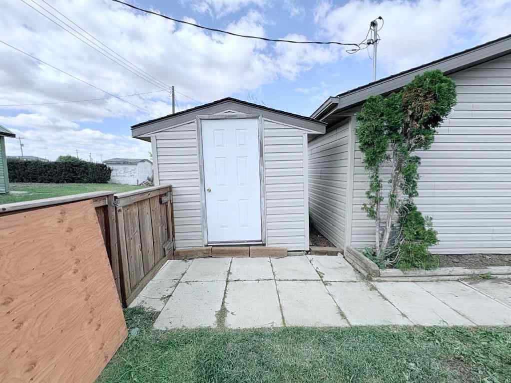 MLS® A2255642 - 203 4 Avenue E in NONE Oyen, Residential