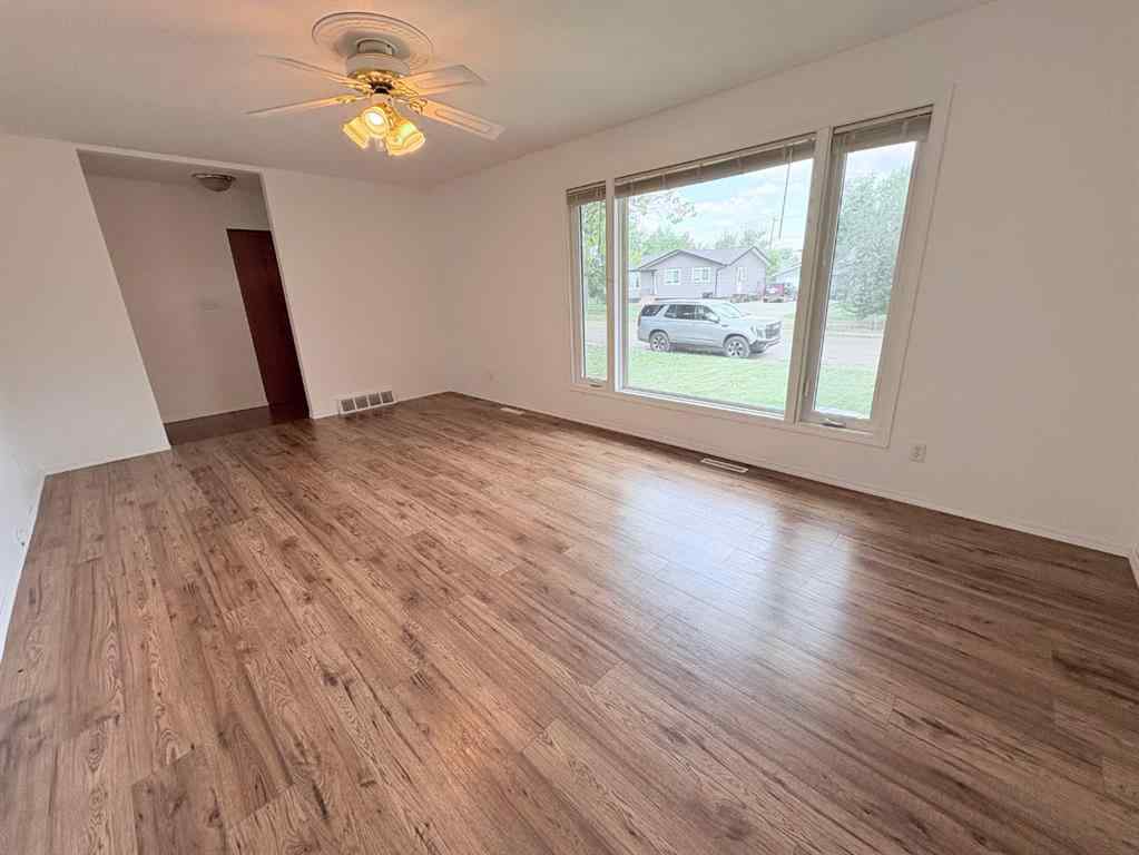 MLS® A2255642 - 203 4 Avenue E in NONE Oyen, Residential