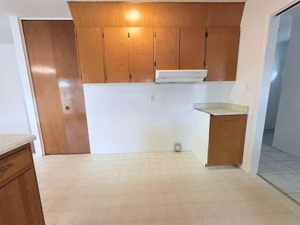 MLS® A2255642 - 203 4 Avenue E in NONE Oyen, Residential