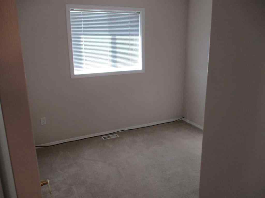 MLS® A2255644 - 804 2nd Street NW in NONE Manning, Commercial