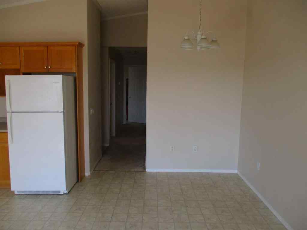 MLS® A2255644 - 804 2nd Street NW in NONE Manning, Commercial
