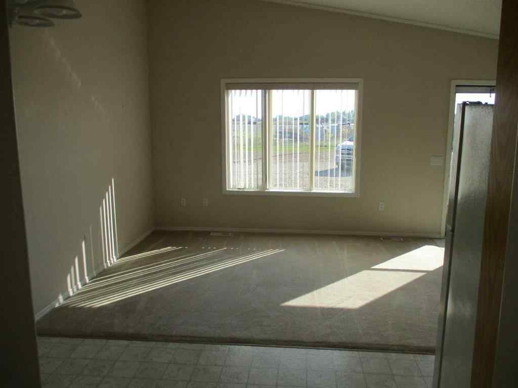 MLS® A2255644 - 804 2nd Street NW in NONE Manning, Commercial