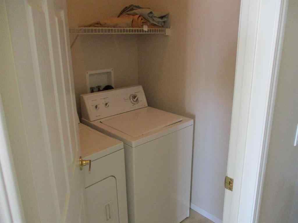 MLS® A2255644 - 804 2nd Street NW in NONE Manning, Commercial