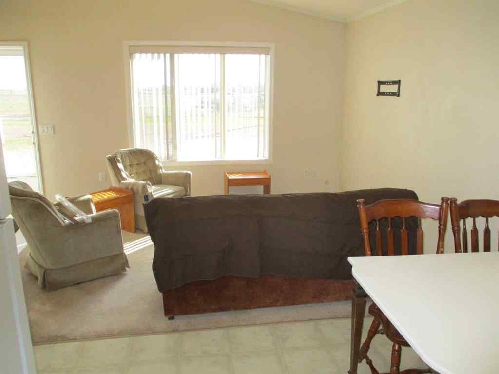 MLS® A2255644 - 804 2nd Street NW in NONE Manning, Commercial