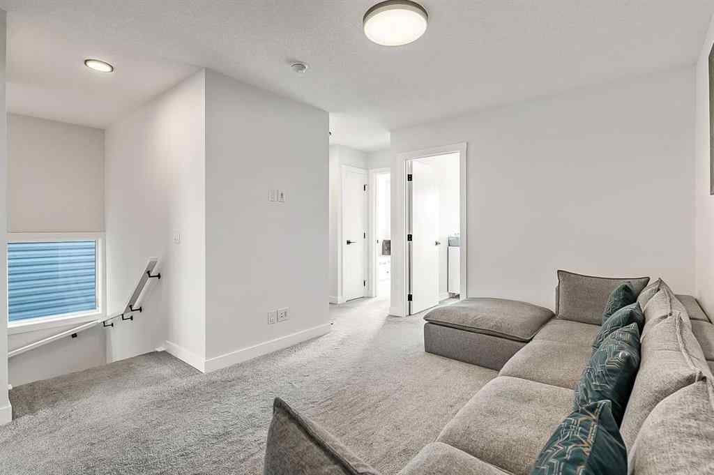 MLS® A2255645 - 73 Legacy Glen Point SE in Legacy Calgary, Residential